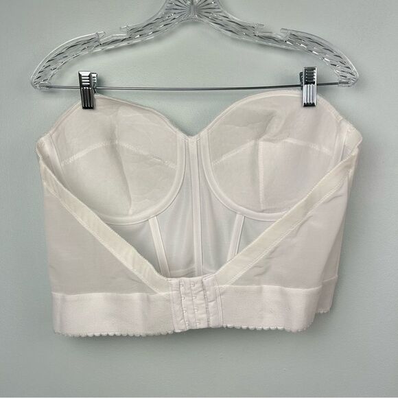 Elegant White Bustier Top - Picture 2 of 16